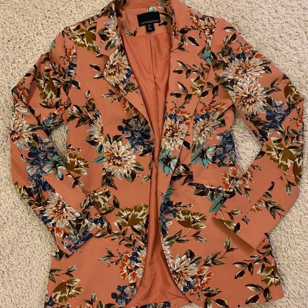 😍 Gorgeous Coral & Floral Blazer! Cynthia Rowley